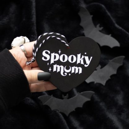 Spooky Mum Hanging Heart Sign - Image 4